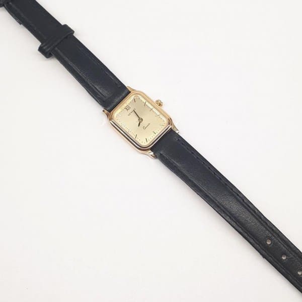 Złoty zegarek Geneve na skórzanym pasku